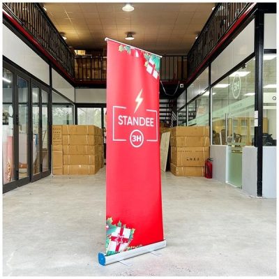 standee