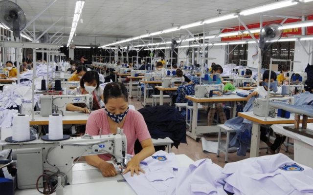 Những lợi ích của xưởng may đồng phục giá rẻ 2 xuong may dong phuc hoc sinh