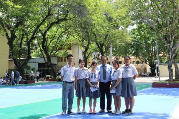 dong phuc hung vuong