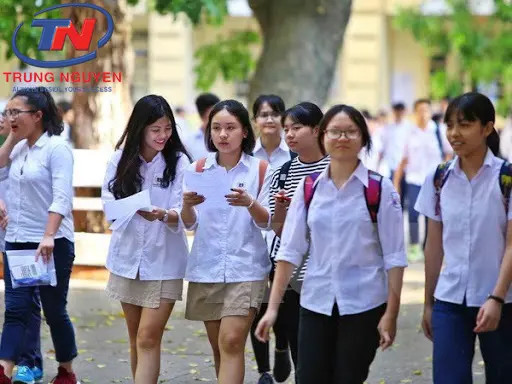 may dong phuc hoc sinh