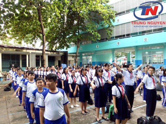 dong phuc hoc sinh cap 1